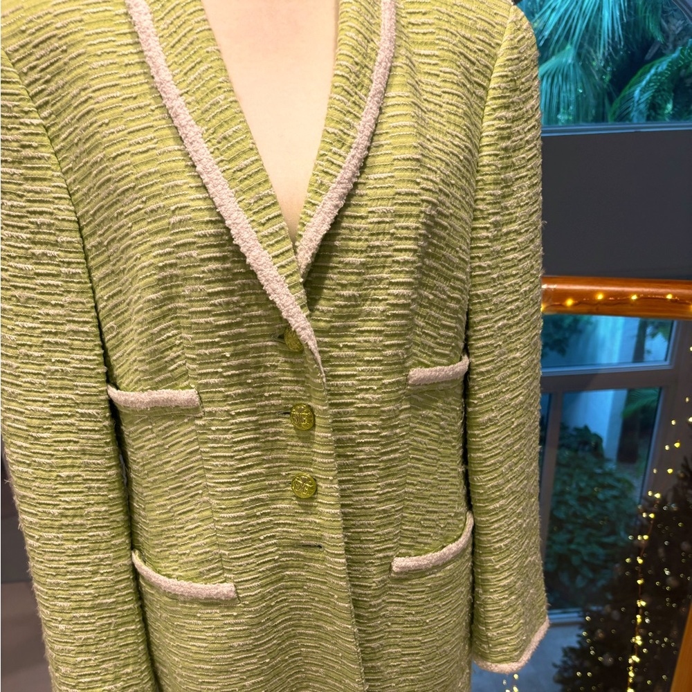 Escada long blazer size 40/10 US.lime green and white tweet